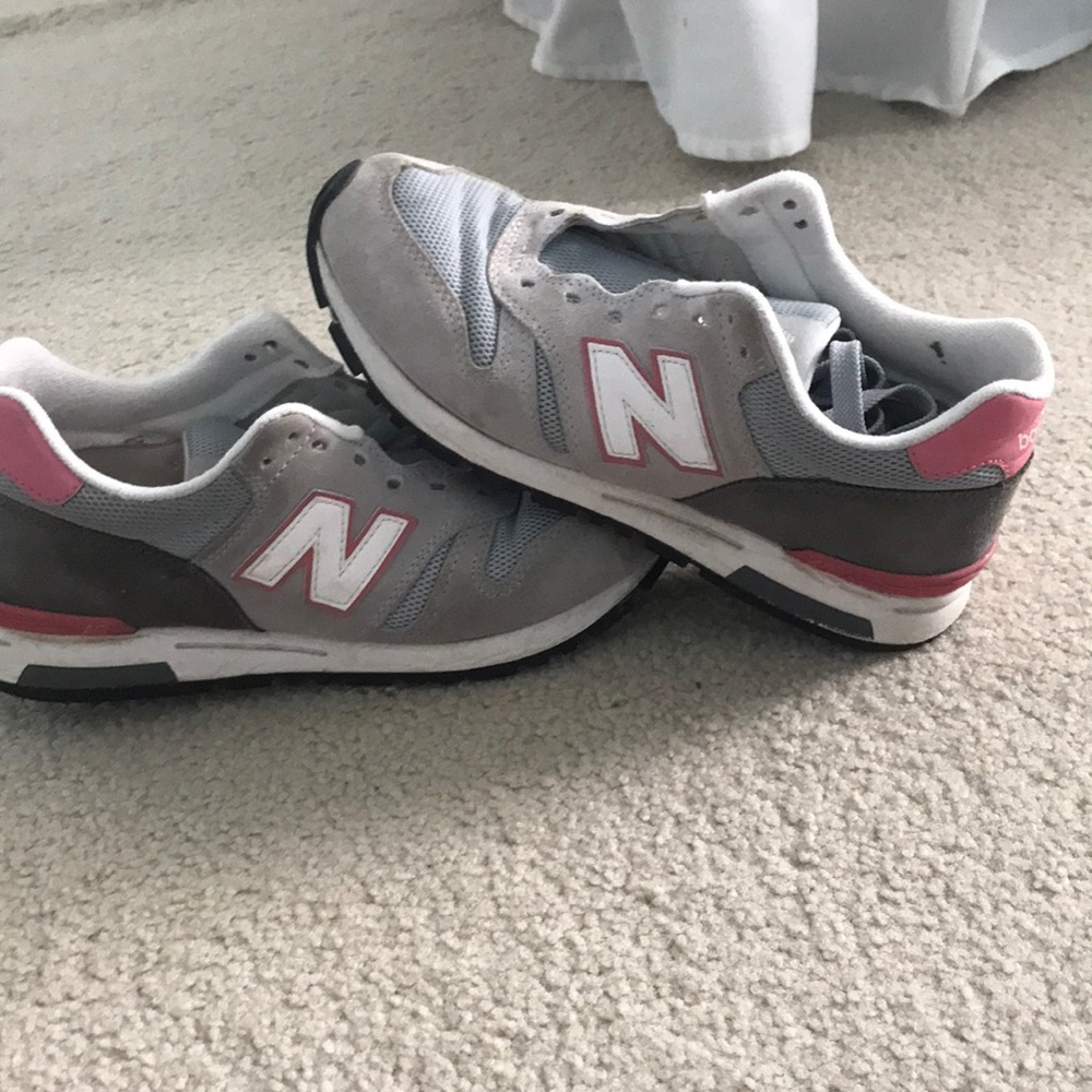 Women’s New Balances
